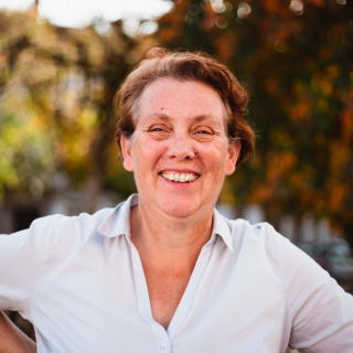 Françoise HUGHES-MAGNARD