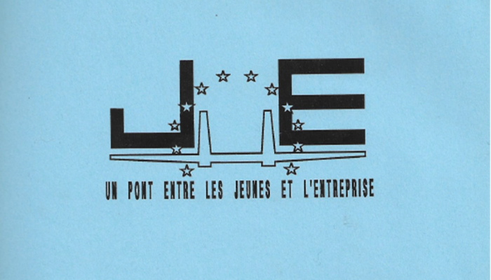 1990, les statuts de la Fédération des associations Jeunes Entreprises sont déposés